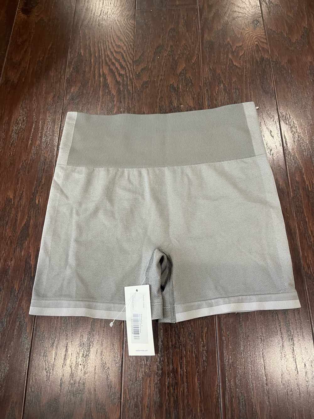 Outdoor Voices 4.5 Short Women Medium Gray Seamless Athletic Yoga NEW